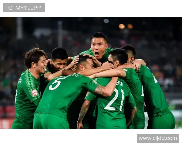 南京足球队在邀请赛中以61分稳居积分榜首位展现强大实力