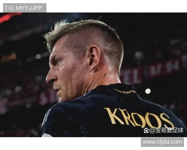 足球明星退役告别瞬间回顾展现辉煌岁月与不舍情怀的感人图片合集